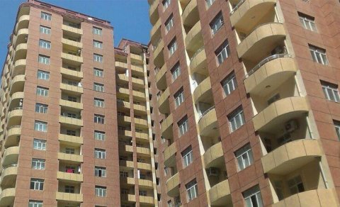 "Şərur MTK"nın mənzilərini su basdı - Çilçıraqdan su axır
