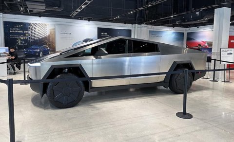 "Tesla" istehsalı azaldır: Yen yeni model artıq heç kimə lazım deyil