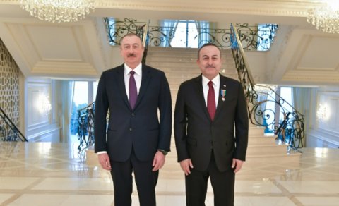 İlham Əliyev Mövlud Çavuşoğluya başsağlığı verdi
