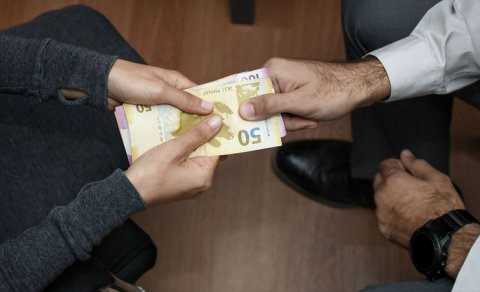 Birinə iş, digərinə təqaüd vəd etdilər - 89 minlik dələduzluq