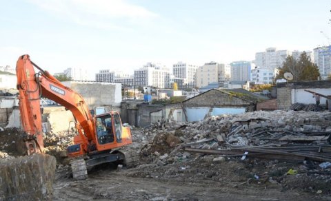 Xətai rayonunda söküləcək binaların sayı açıqlandı