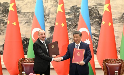 Azərbaycanla Çin hərtərəfli strateji tərəfdaşlıq əlaqələrinin qurulması haqqında Birgə Bəyanat imzaladı
