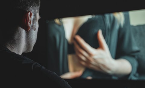 Yaponiyada süni intellektdən istifadə edərək porno hazırlayanlar həbs edildi