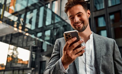 Smartfonunuzu fırıldaqçılardan necə qoruya bilərsiz? - Ekspert