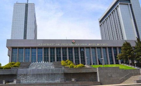 Kamran Əliyevə səs verməyən deputatın kimliyi bilindi - FOTO