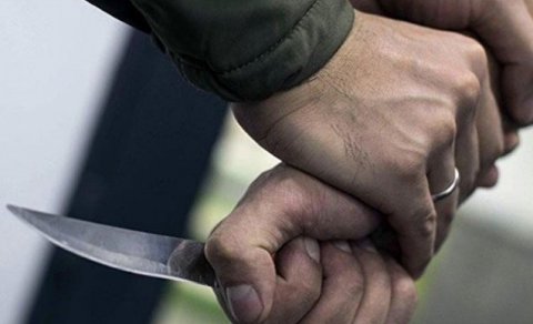Bakıda 8 bıçaq yarası alan kişi öldü - Şübhəli oğludur