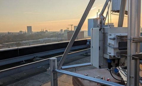 Simsiz məlumat ötürməsində sərhədləri aşan uğur: 4,6 kilometrdə 5,7 Tb/s sürət!