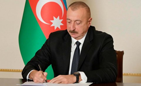 Prezident bu şəxsləri təltif etdi - SƏRƏNCAM