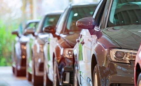 Bu instituta məxsus avtomobil hərracda satıldı