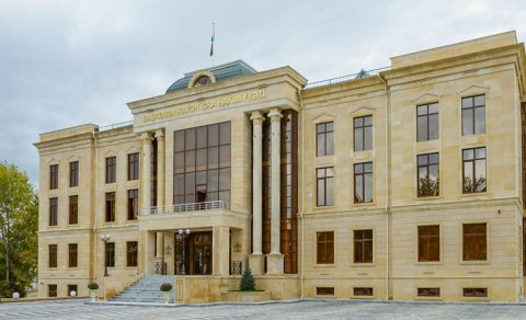 İcra hakimiyyətinə məxsus “BMW” hərraca çıxarılır