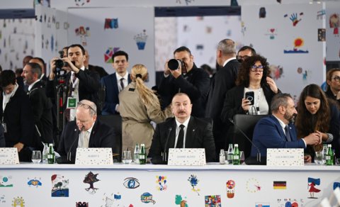 Prezident Zirvə toplantısının açılış plenar sessiyasında iştirak edib - YENİLƏNİB
