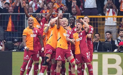 "Qalatasaray" tarix yazdı: Türkiyədə ilk 5-ci ulduzu qazanan komanda oldu