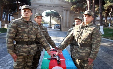 Prezidentdən müddətli həqiqi hərbi xidmətə çağırışla bağlı Sərəncam
