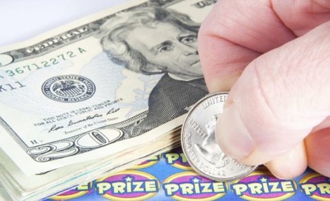Arvadının istəyini yerinə yetirdi, 1 milyon dollarlıq lotereya qazandı