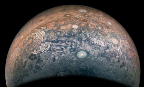 Yupiter ölçüsü və maqnit sahəsi ilə astronomları şoka salır