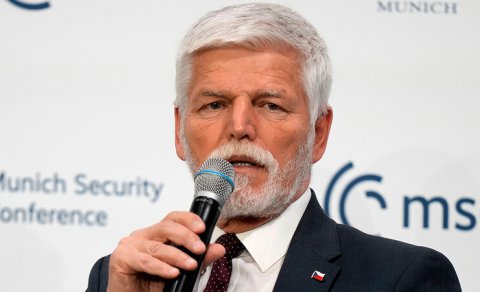 Çexiya prezidenti: Trampın danışıqlardan çıxması Kreml üçün hədiyyə olardı