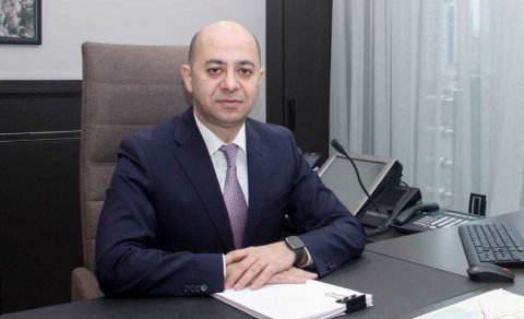 Vüsal Aslanov Aparat rəhbərini işdən çıxardı - FOTO