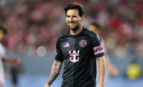 Lionel Messi minifutbol üzrə Azərbaycan millisini təbrik etdi - VİDEO