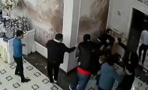“Xarı bülbül”də dava: gənc nişanlısı ilə qeyri-etik hərəkətlər etdi, narazılıq oldu - TƏFƏRRÜAT