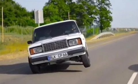 “Avtoşluq” etdiyi videosunu yaydı, 15 sutkalıq həbs olundu - VİDEO