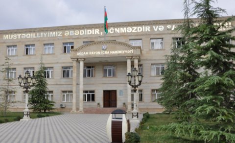İcra Hakimiyyətinə məxsus 3 avtomobil hərracda satıldı – Qiymətlər