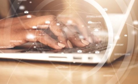 Politico: "Tramp interneti söndürə bilər və Avropa bununla heç nə edə bilməz"