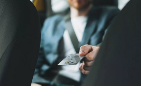 Nağdsız ödənişdə əngəl: Taksi sürücüləri kartla ödənişdən buna görə imtina edir