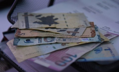 Bu gündən bu ailələrə hər uşağa görə 140 manat veriləcək
