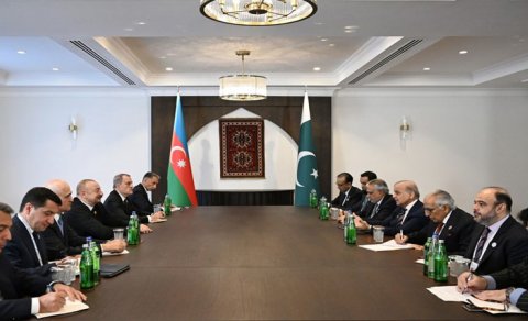 İlham Əliyev Xankəndidə Pakistanın Baş naziri ilə görüşdü - FOTO