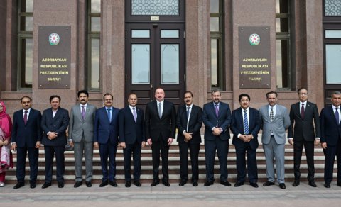 Prezident Pakistan Milli Assambleyasının sədrini qəbul etdi - FOTO