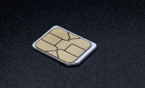 SIM kartların bir küncünün kəsilmə səbəbi nədir?