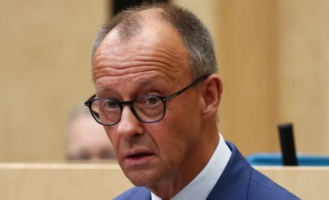 Kansler: Rusiya Ukraynaya dəymiş ziyana görə 500 milyard avro ödəməlidir
