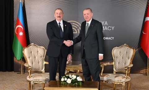 
İlham Əliyev Ərdoğana başsağlığı verdi