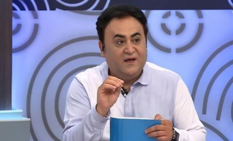 Elgiz Əkbər bu müğənni ilə 18 ildir küsülüdür