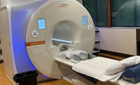 Metal aksesuarlar ölümcül ola bilər: Nyu-Yorkda MRT otağında dəhşətli hadisə