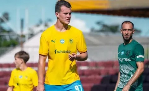 Xarkov klubunun futbolçusu Ukraynadan qaçdı