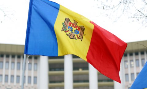 Moldova müxalifəti hakimiyyəti konstitusiyanı yenidən yazmaqda ittiham edir
