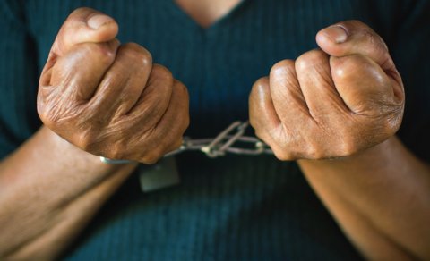 Polislərə narkotik maddə verərək qaçan şəxs 15 il sonra tutuldu