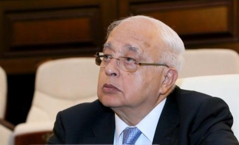 Elçin Əfəndiyev vəfat etdi