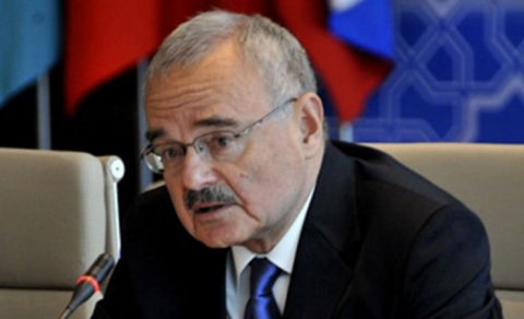 "90 yaşım var, güclə beş addım atıram..." - Artur Rasi-zadə