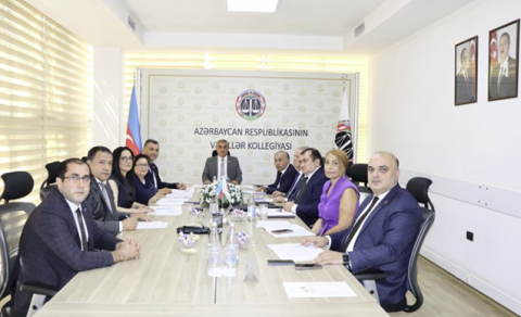 Bir vəkilin fəaliyyətinə xitam verildi - Altısına xəbərdarlıq edildi
