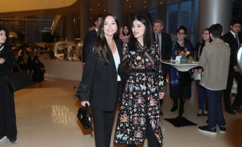 Saida Mirziyoyeva Mehriban Əliyevanı təbrik etdi

