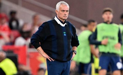 "Fənərbaxça" Mourinyonu istefaya göndərdi
