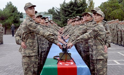 Hərbi xidmətə çağırışla bağlı sərəncam imzalandı