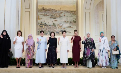 Mehriban Əliyeva dövlət və hökumət başçılarının xanımları ilə gəmi gəzintisində iştirak etdi - FOTO