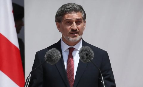 Gürcüstan prezidenti Trampın diqqətsizliyindən şikayətləndi