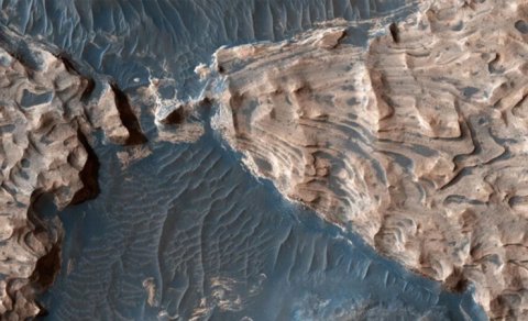 Marsda yeni mineral kəşfi: Valles Marinerisdə sirr pərdəsi aralanır