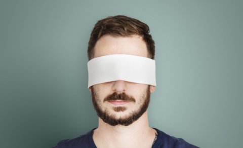 Oftalmoloq: Ağciyər fibrozu görmə pozğunluğuna səbəb ola bilər