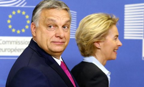 Viktor Orban: Ursula fon der Leyen AK rəhbəri postunu tərk etməlidir