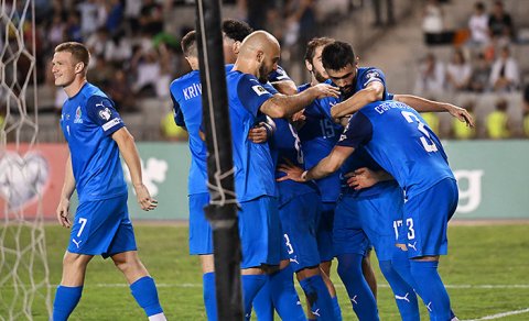 Millimizin futbolçuları heç-heçəyə görə mükafat aldı - Rəsmi açıqlama